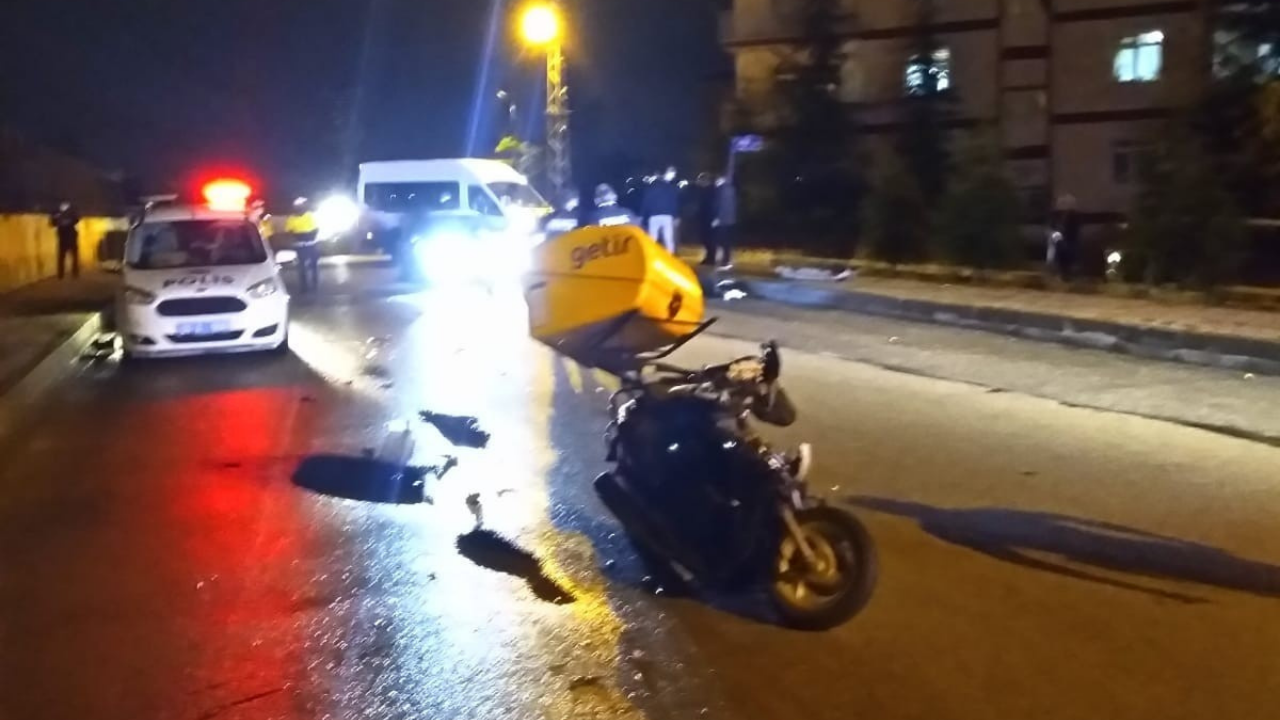 Ankarada feci kaza motosiklet ve otomobil kafa kafaya çarpıştı