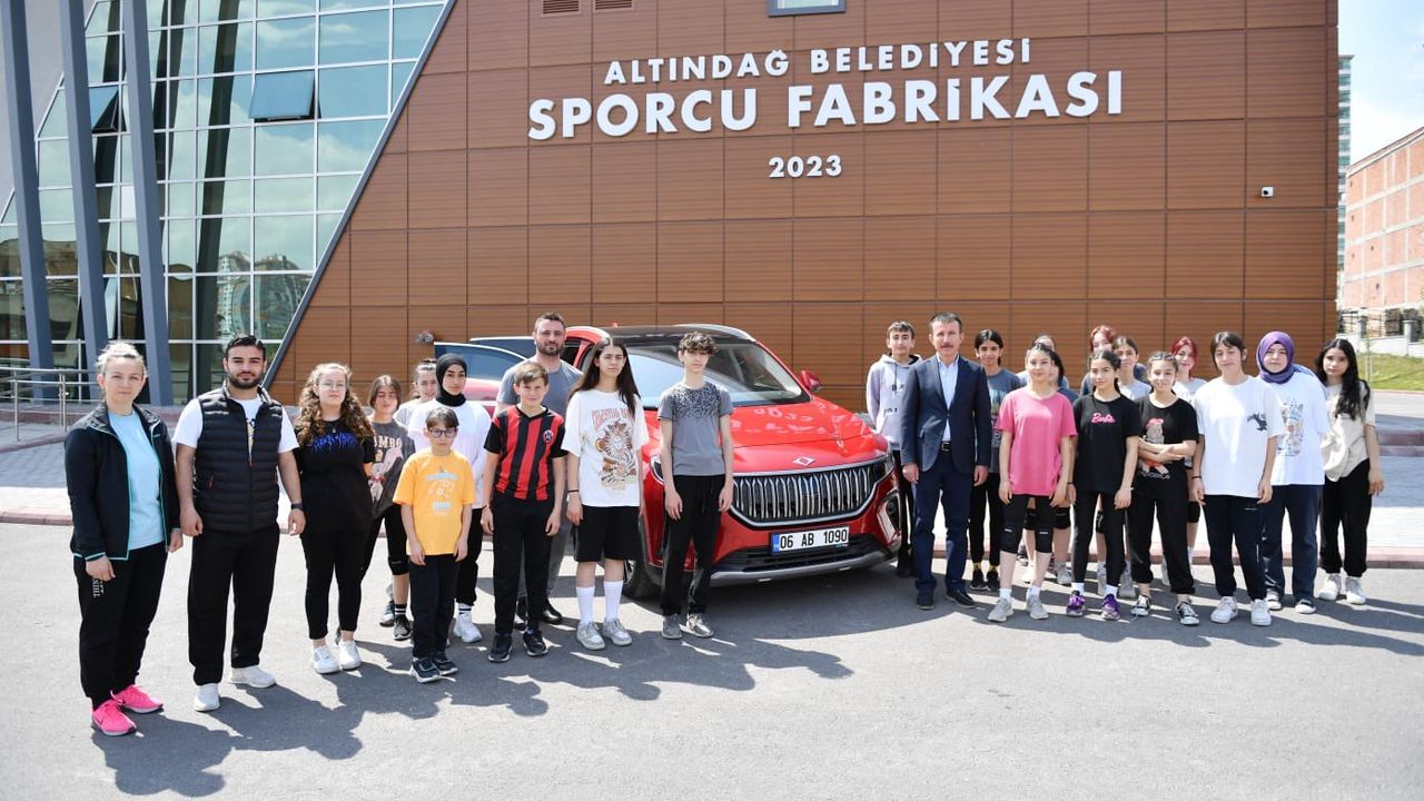 Başkan Balcı sporcu fabrikasında gençlerle buluştu