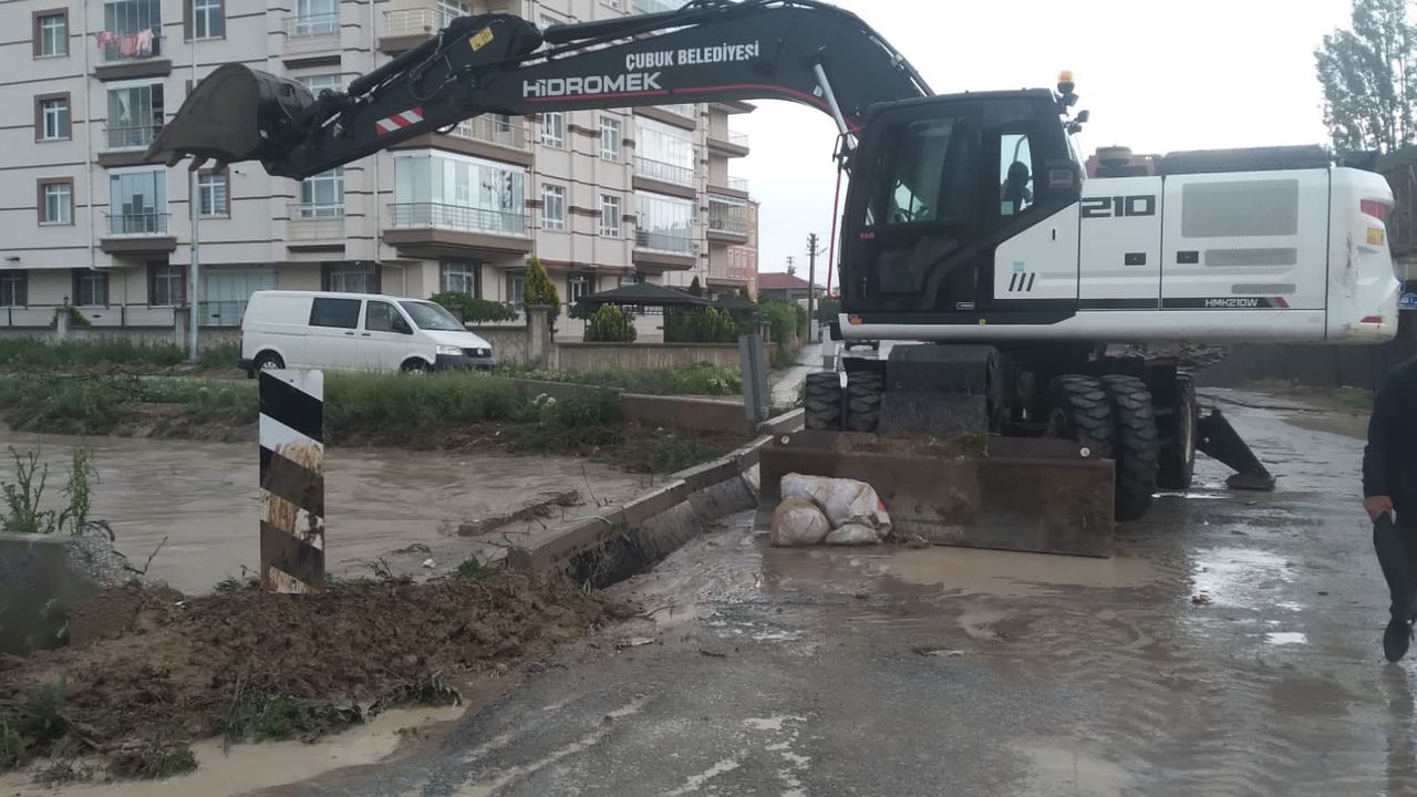 Çubuk Belediyesi sağanak yağışlar için önlemini aldı