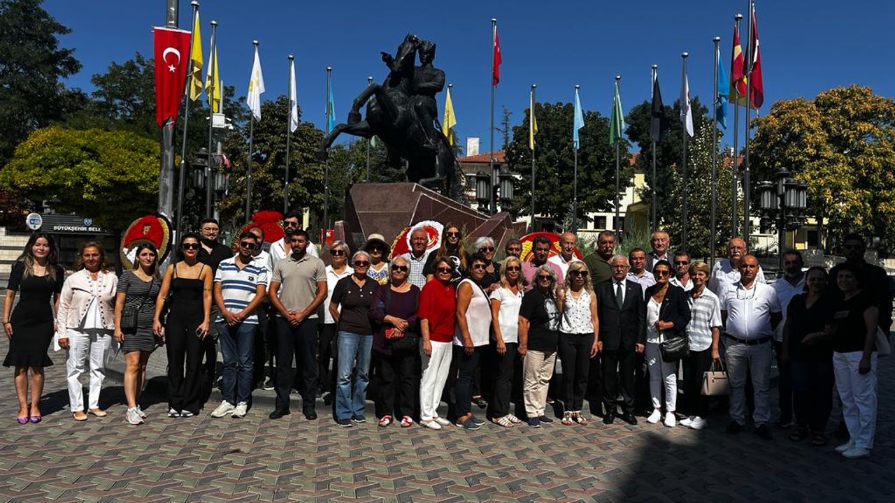 CHP’den 30 Ağustos Zafer Bayramı alternatif çelenk töreni