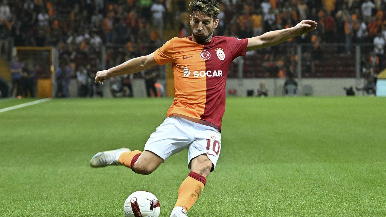 Galatasaray’a talih kuşu kondu: Yıldız futbolcu Suudi Arabistan yolcusu