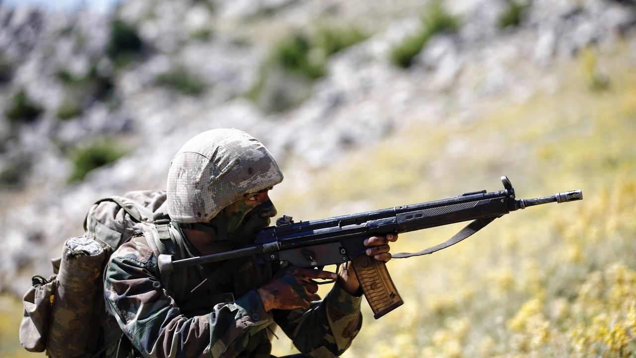 Komandolar 2 PKK/YPG’li teröristi etkisiz hale getirdi