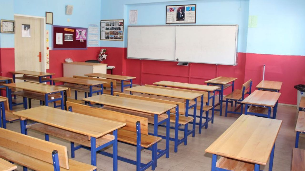 Milli Eğitim Bakanı duyurdu: Liselere sınıf tekrarı geliyor!