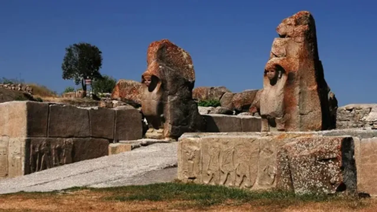 Alacahöyük Ören Yeri: Anadolu'nun Medeniyetler Diyarında Benzersiz Bir Tarih Yolculuğu
