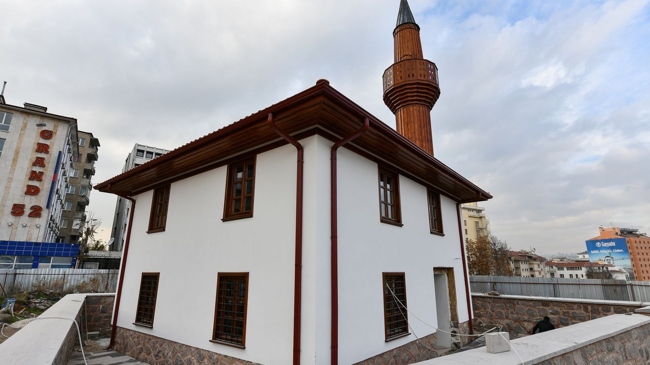 Tarihi Hamidiye Cami yeni yüzüyle Ankara'ya dönüyor!