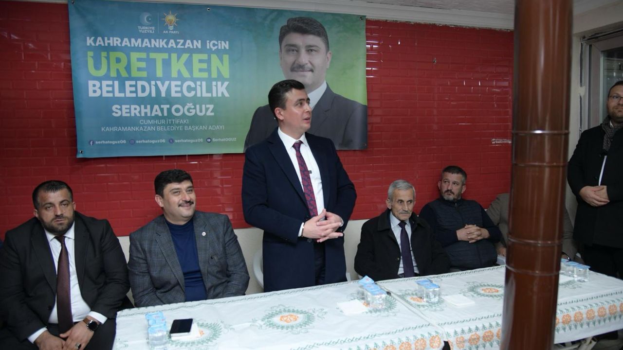 Osman Gökçek ve Başkan Oğuz, seçim irtibat ofisinde vatandaş ile bir araya geldi