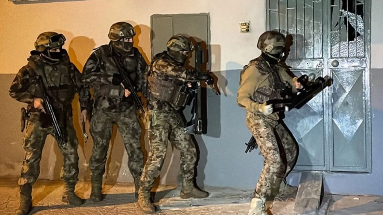 Ankara'da DEAŞ operasyonu! 13 yabancı uyruklu gözaltına alındı