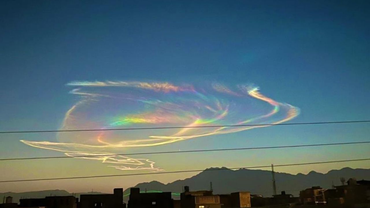 Gökyüzünde görülen ‘ateş gökkuşağı’ sıra dışı anlar yaşattı