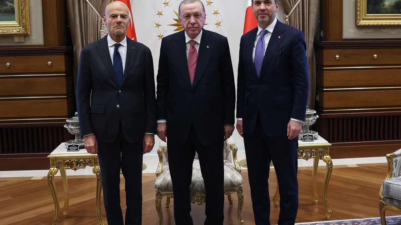 Cumhurbaşkanı Erdoğan, ENI Başkanı Descalzi’yi kabul etti