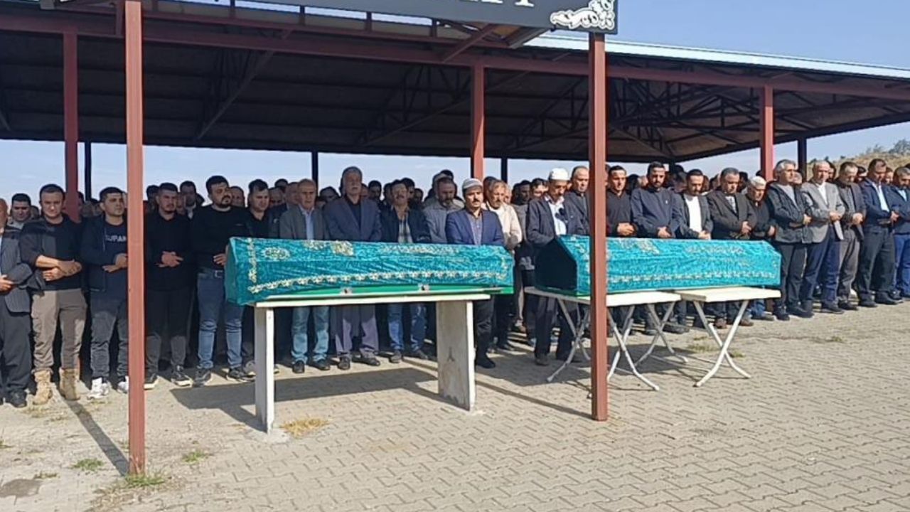 Eski eş canlarından etti: Anne ve kızı yan yana toprağa verildi
