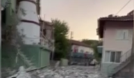 Balıkesir Sındırgı'da depremde zarar gören yapılar görüntülendi