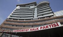 CHP’den art arda istifa!