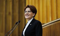 Akşener, voleybolcu kadınları tebrik etti