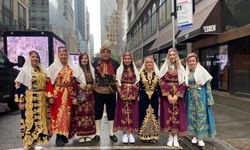 Ankaralı Seymenler Newyork sokaklarını salladı! İşte o anlar…