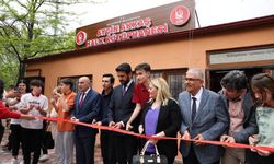 Ayçin Akkaş Kütüphanesi hizmete açıldı