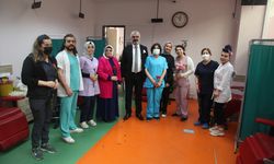Başhekim Yıldız, 'beyaz meleklerin' gününü kutladı