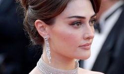 Esra Bilgiç güzelliğiyle hayran bıraktı! Cannes Film Festivaline damga vurdu!