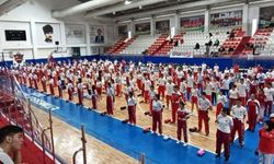Siyah kuşak sınavında sporcular ter döktü