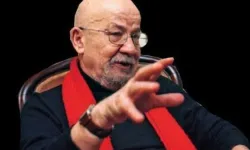 Yalçın Küçük Kimdir? Yalçın Küçük Kaç Yaşında? Yalçın Küçük Kitapları Nelerdir?