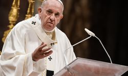 Kilise lideri Papa Francesco Kuran yakılmasına tepki gösterdi: "Beni tiksindiriyor"