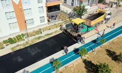 Asfaltlama çalışmaları İstiklal Mahallesinde