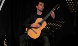 Genç müzisyen Caner Kan'dan gitar resitali