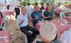 Lalebel Mahallesi Muhtarı'nın Aşure Dağıtımına Elmadağ Kaymakamı ve Başkan Yaman Katıldı