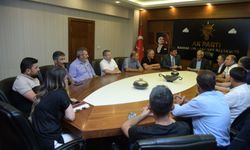 Ak Parti Kahramankazan ilçe başkanlığı yönetim kurulu toplantısını gerçekleştirdi