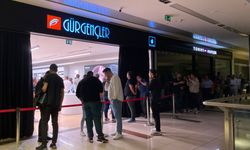 Ankara'da iPhone 15 için geceden sıraya girdiler! Uzun kuyruklar oluştu