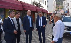 Başkan Öntaş, Ankara Milletvekili ile beraber pazarcı esnafını ziyaret etti
