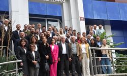 Ankara’nın en kalabalık ‘hayırlı olsun’ ziyareti! Yeni il başkanı tebrikleri kabul etti