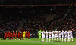Brüksel'deki saldırı futbola da yansıdı: Futbolcular, ikinci yarıya çıkmak istemedi!