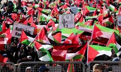 Özgür Filistin Mitinginde İsrail'in Gazze'ye Yönelik Saldırıları Kınandı