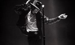 Popun Kralı Michael Jackson’un İkonik Ceketi Açık Artırmaya Çıkıyor
