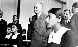 Atatürk'ün Öğretmenlerle İlgili Sözleri neler? Atatürk Öğretmenler İçin Ne Dedi?