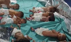 Gazze’de bebekler ilkel yollarla hayatta tutuluyor: Vücut ısıları için folyoya sardılar!