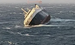 Midilli Açıklarında Kargo Gemisi Battı: 13 Denizciye Arama-Kurtarma Çalışmları Sürüyor