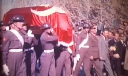 Ankara'da 09.05'te Hayat Durdu! Atatürk'ü Minnetle Anıyoruz