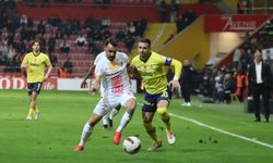 Trendyol Süper Lig: Kayserispor: 1 - Fenerbahçe: 2 (İlk yarı)