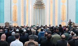 Filistinliler için 90 bin camide dualar edildi