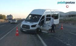 Şanlıurfa'da Korkunç Kaza Öğretmenleri Taşıyan Minibüs İle Otomobil Çarpıştı!