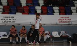 Polatlı Belediyespor Kadın Hentbol Takımı antrenörü Yıldırım ilk devreyi değerlendirdi