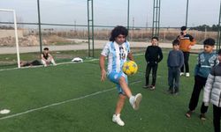 Maradona'ya benzerliği ile hayrete düşürdü! İşte Şanlıurfalı Maradona