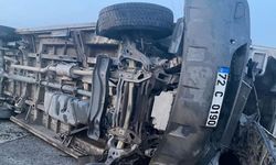 Tekstil işçilerini taşıyan minibüs kaza yaptı: 10 yaralı