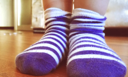 Çorap giydiğinizde iz oluşuyorsa dikkat! Çorap izleri ayak bileğinizdeki sağlık durumunu gösterebilir