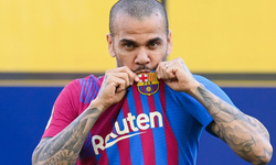 Ünlü futbolcu Alves, cinsel saldırı suçundan hapse atıldı!