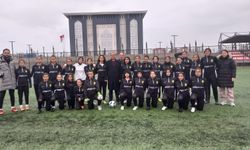 Polatlıspor Kadın Futbol takımından Başkan Yıldızkaya’ya ziyaret