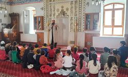 Akyurt Yıldırım Beyazıt Anaokulu öğrencilerinden Akyurt Merkez Camisine ziyaret