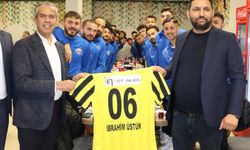Başkan Yıldızkaya derbi öncesi Polatlı Belediyespor Futbol takımı ile buluştu