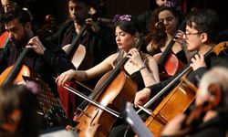Yenimahalle 8 Mart'ı Çello Orkestrası konseri ile kutladı